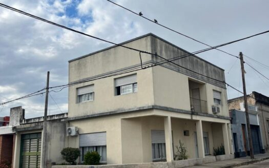 CASA EN VENTA – Tibiletti y Ereño