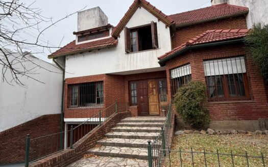 CASA EN VENTA – Calle Larroque