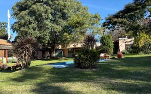 CASA EN VENTA – Sobre Arturo Frondizi