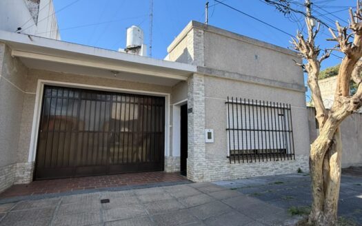 CASA EN VENTA – Calle Güemes