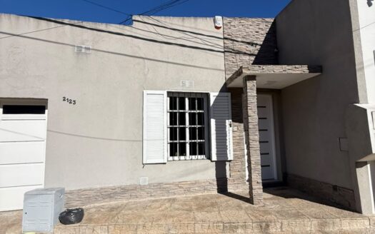 CASA EN VENTA – Zona Hospital J.J Urquiza